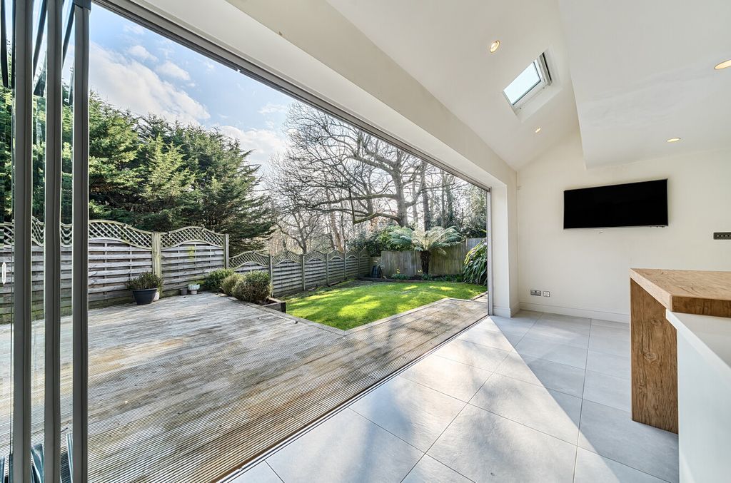 Property photo 2 of 27 1425055-22-69Aeeb...