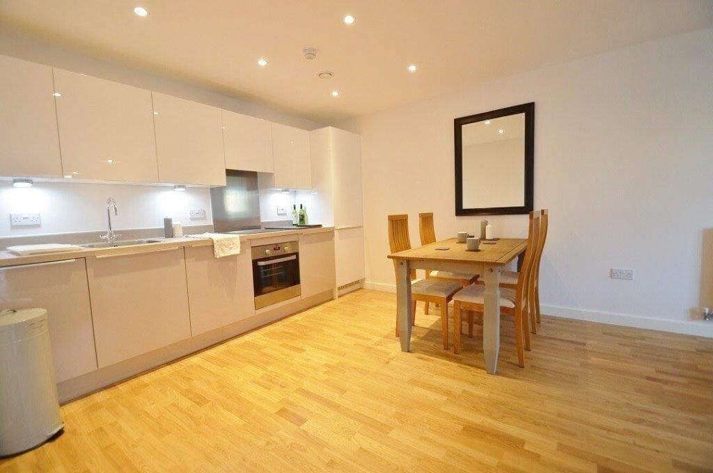 Property photo 3 of 7 Kitchen