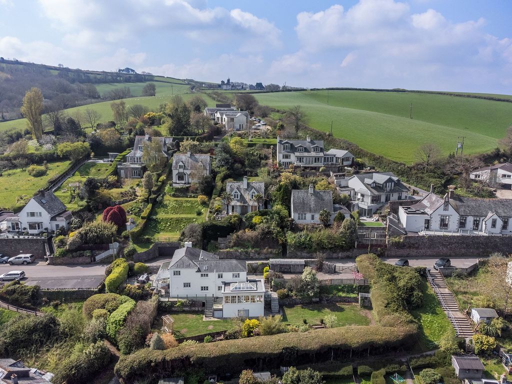 Property photo 1 of 21