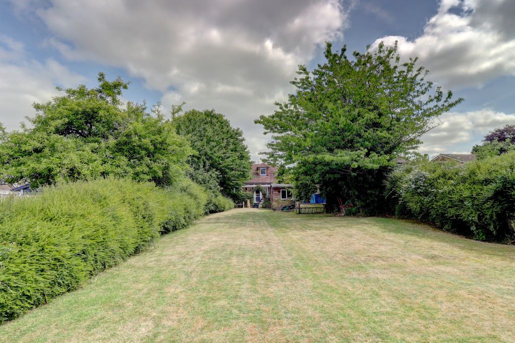 Property photo 2 of 22 Picture No. 25