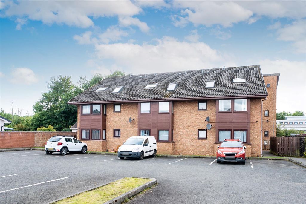 Property photo 2 of 15 164Jerviston-15.Jpg