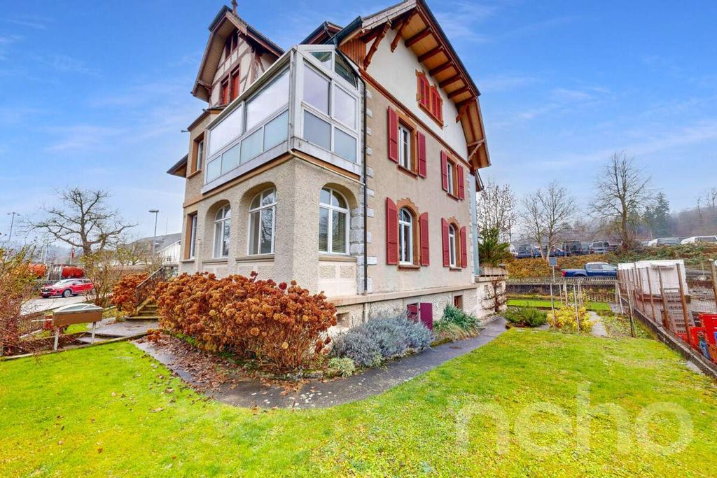 Property photo 2 of 12