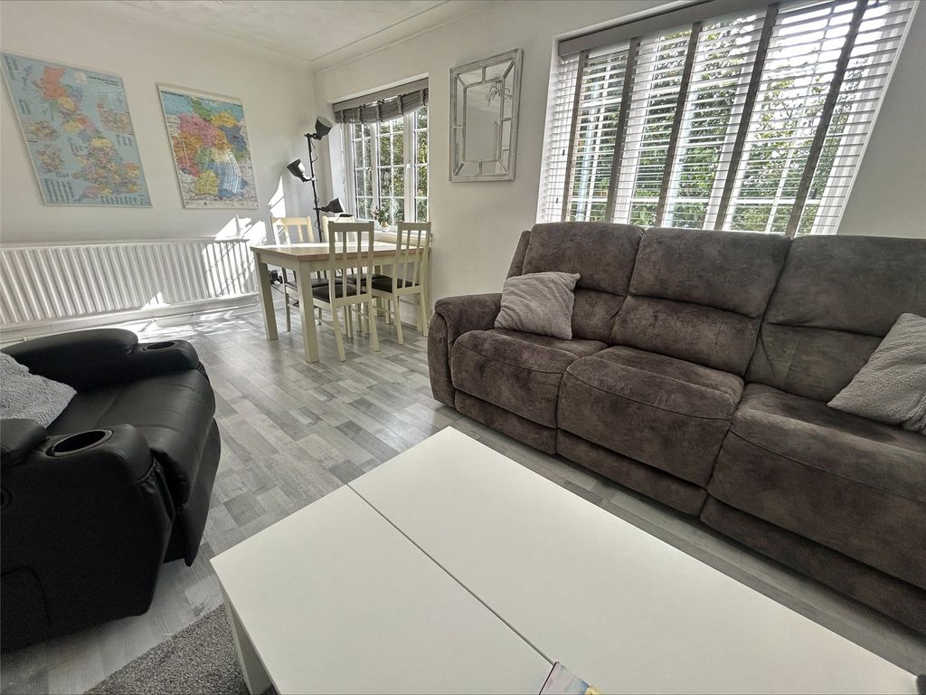 Property photo 2 of 14 Picture No. 03