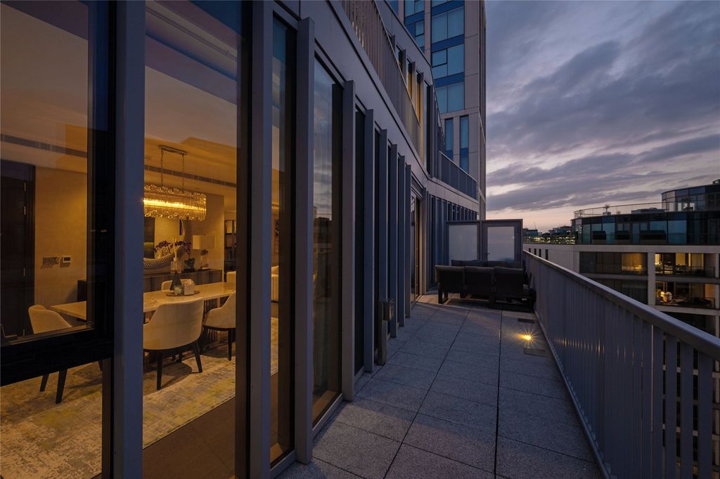 Property photo 2 of 22 Picture No. 21