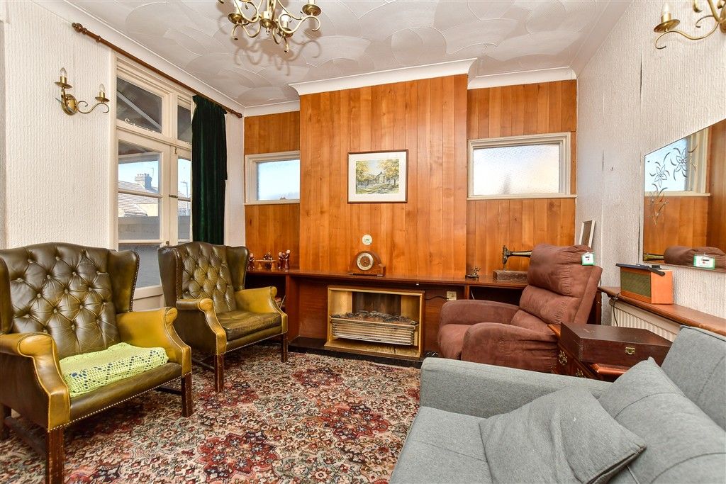 Property photo 3 of 16 Sitting Area