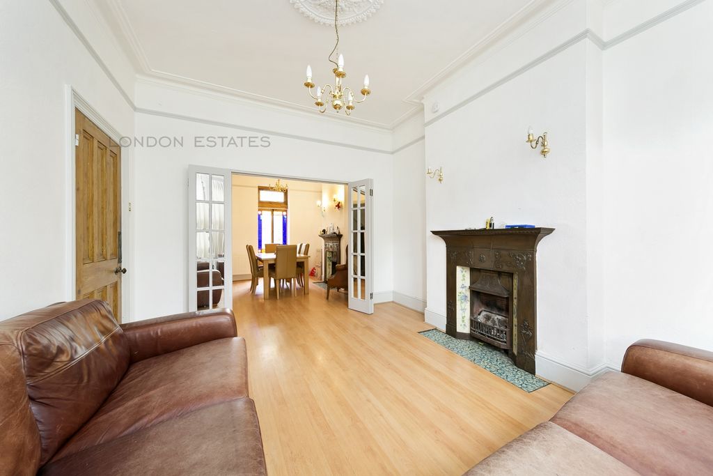 Property photo 2 of 13 Photo 2