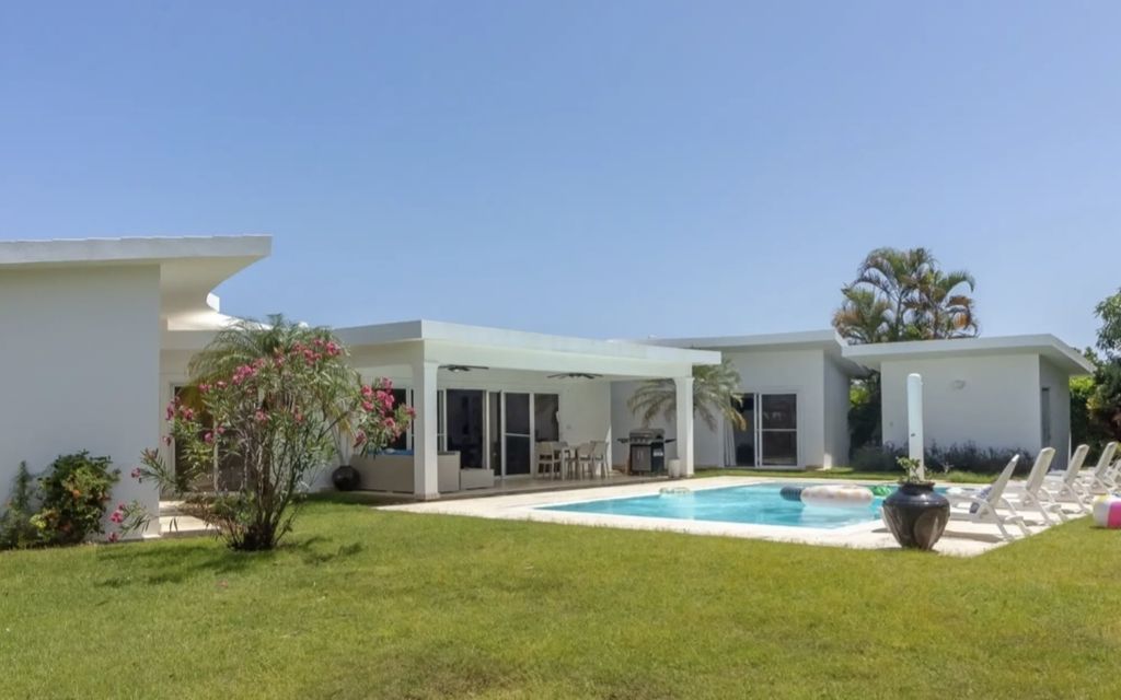Property photo 3 of 11