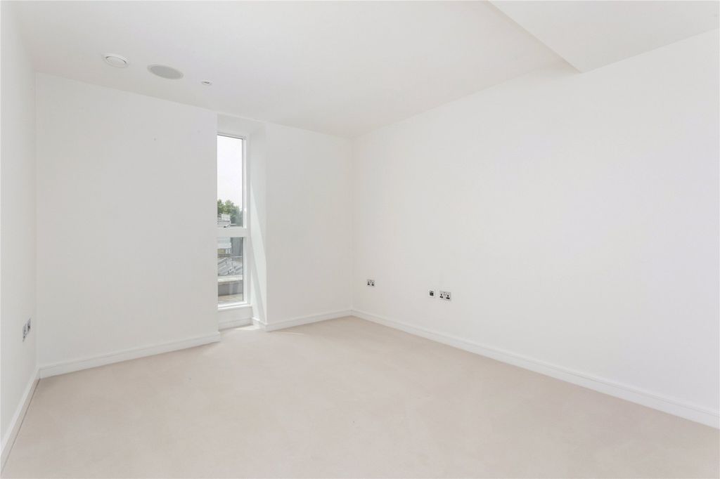 Property photo 3 of 8 Picture No. 01