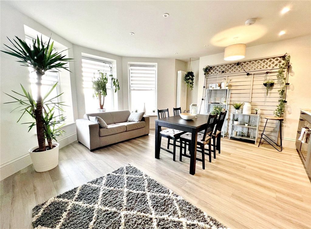 Property photo 2 of 12 Picture No. 02