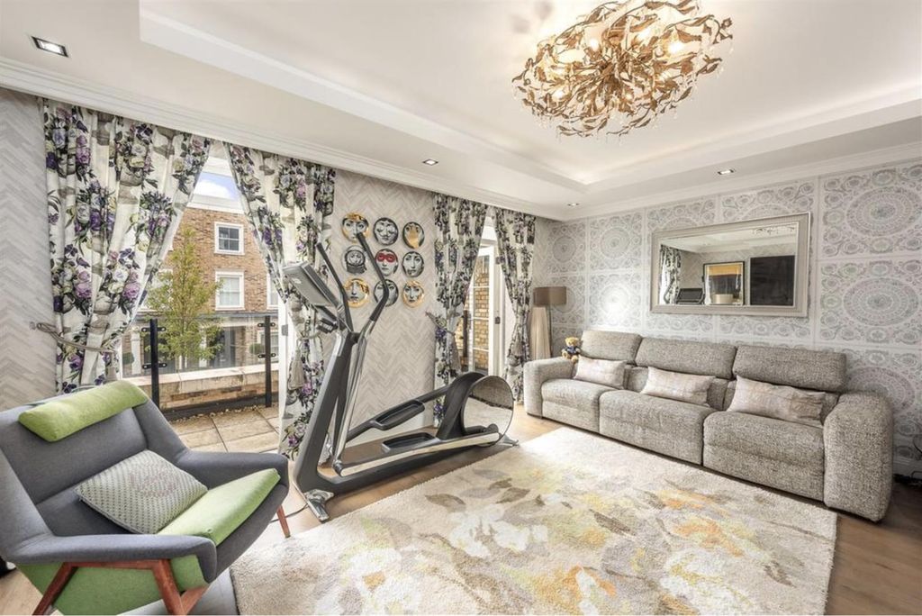 Property photo 3 of 7