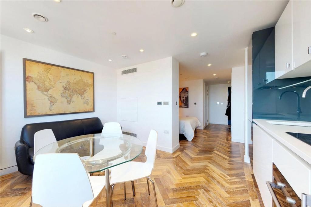 Property photo 1 of 5