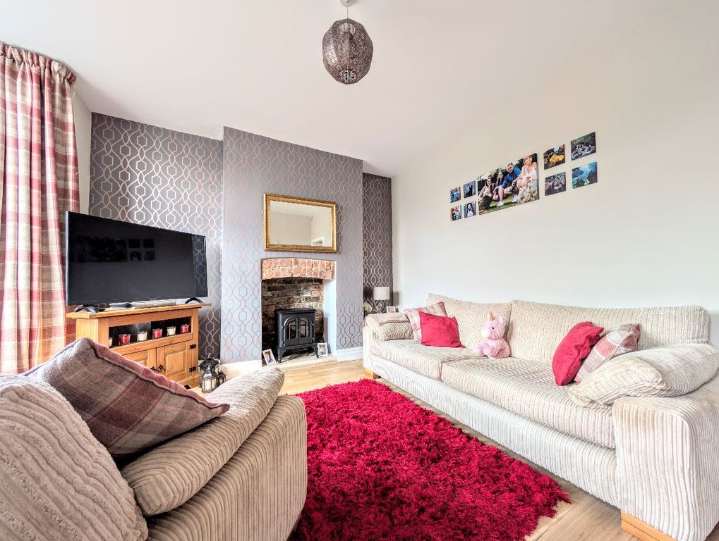 Property photo 2 of 22