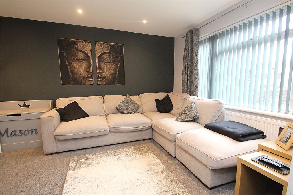 Property photo 2 of 17 Picture No. 03