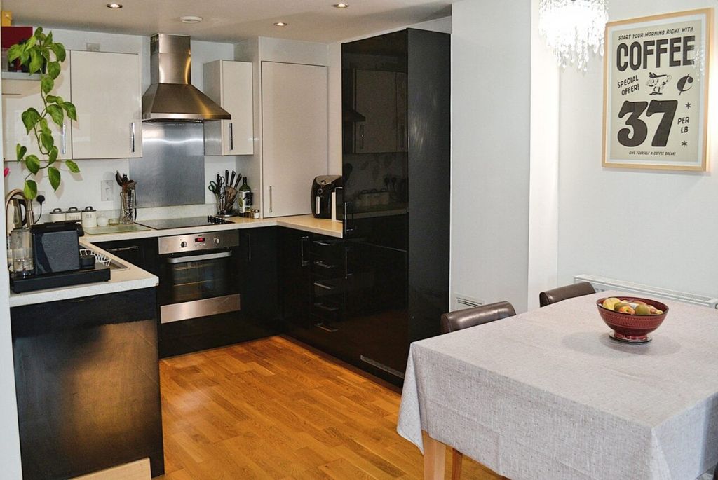 Property photo 1 of 25