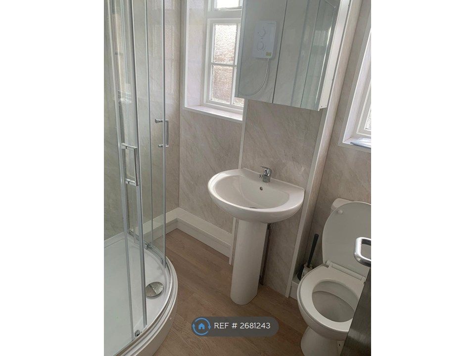 Property photo 2 of 3