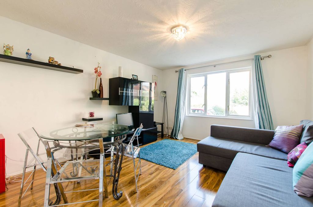 Property photo 2 of 5