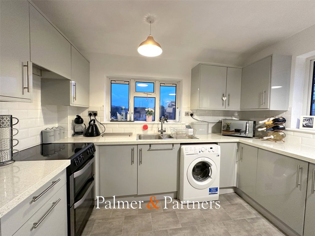 Property photo 2 of 22 Picture No. 29