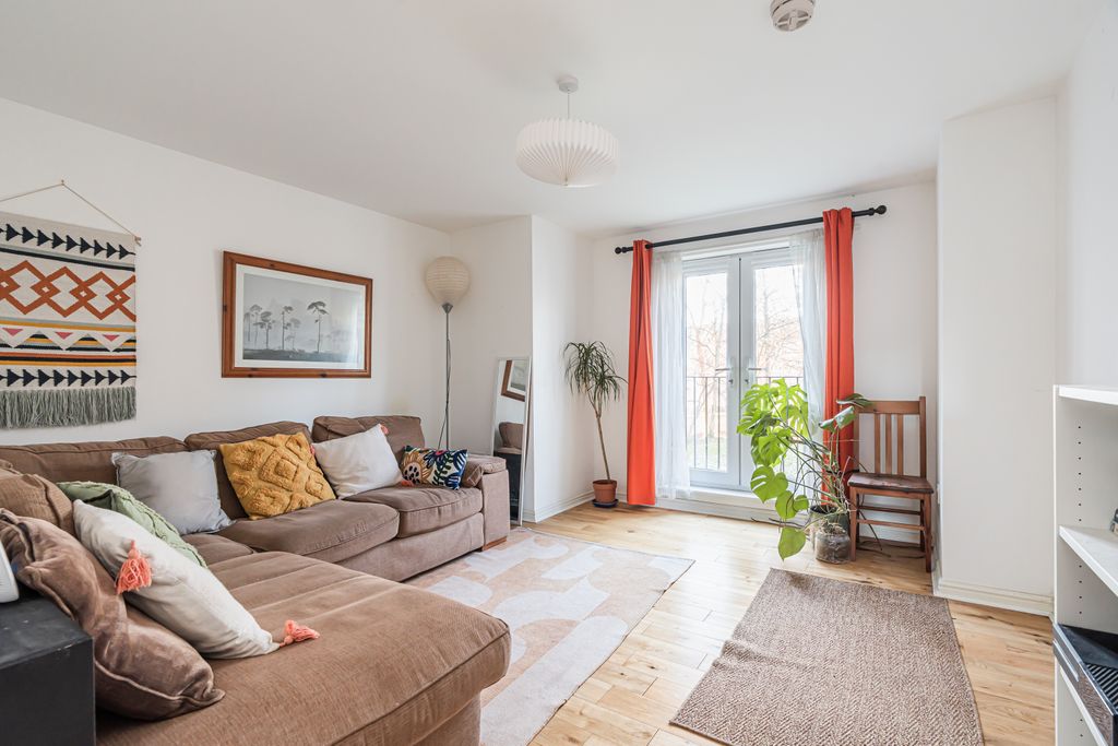 Property photo 2 of 17 Property Image 2