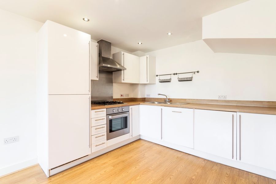 Property photo 2 of 8 B28c8A18-B2Cf-47Bf-8