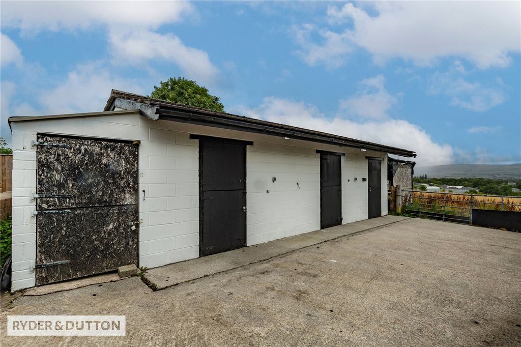 Property photo 2 of 24 Stables