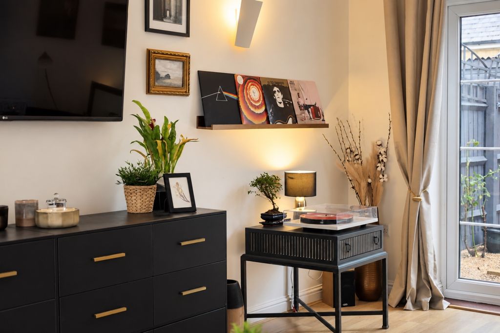 Property photo 2 of 20 56Dbd865-F9Ad-4F02-89A3-75Bfe846Eada