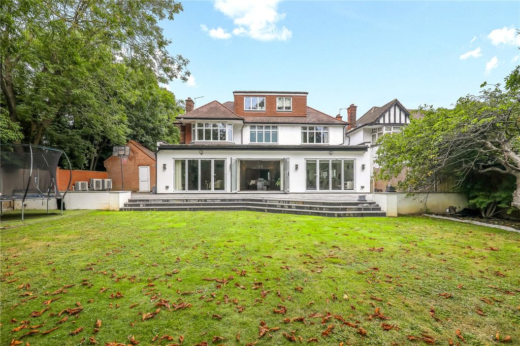 Property photo 3 of 27 Picture No. 28