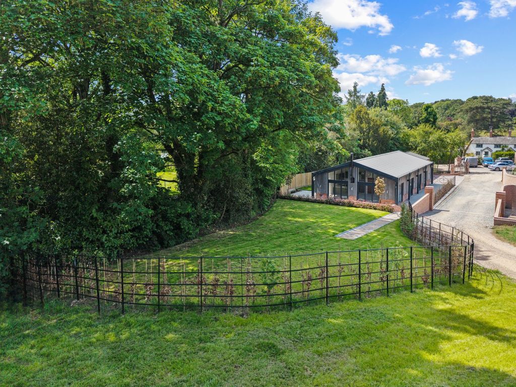 Property photo 3 of 27 Picture No. 94