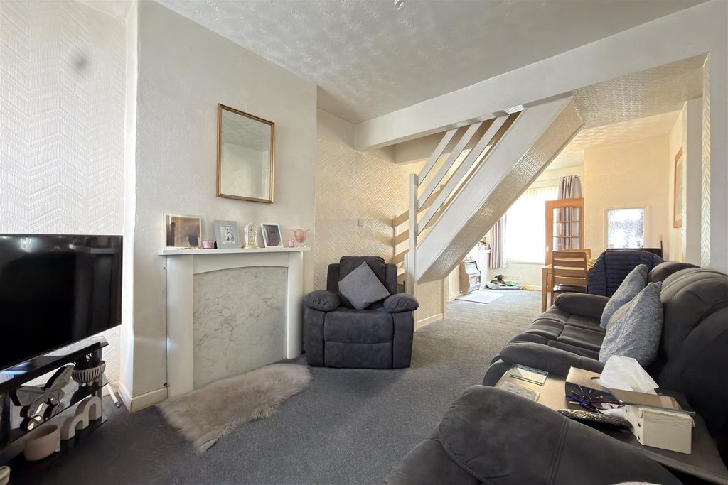 Property photo 3 of 16 Open Plan Dining Room & Sitting Area
