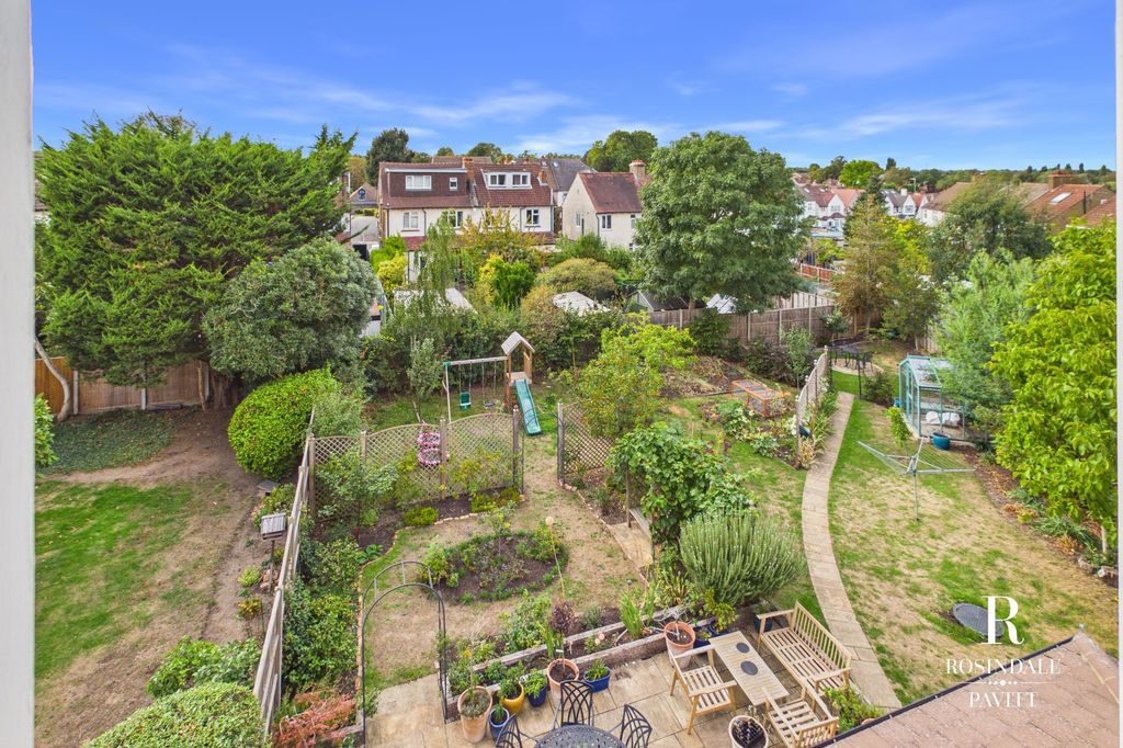 Property photo 2 of 45
