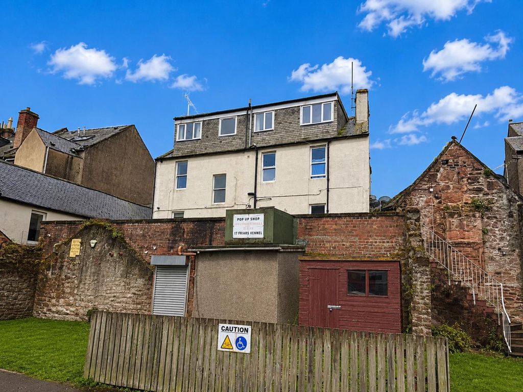 Property photo 1 of 12 External