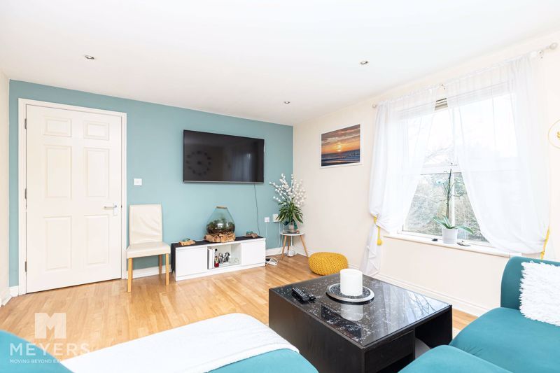 Property photo 3 of 11 Photo 2