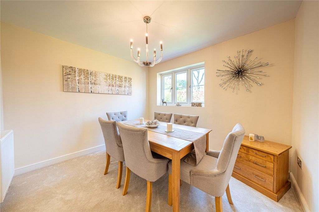 Additional image 19 of 4 bed detached house for saleCarnoustie, Tamworth, Staffordshire B77