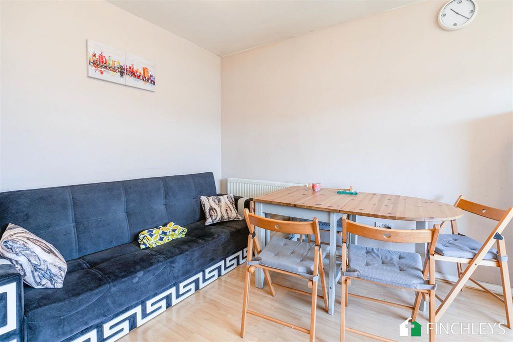 Property photo 3 of 10 7Themeadlondonn28Ld-11.Jpg