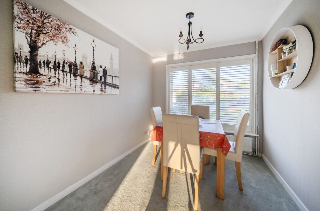 Property photo 3 of 22 1432006-12-69Bc31...