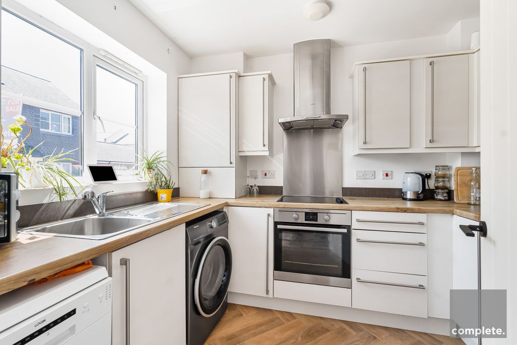 Property photo 2 of 14 17_87000_Watermarked