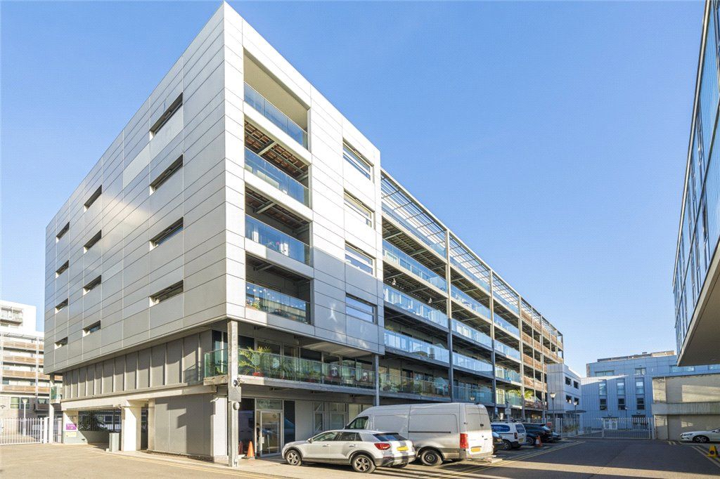 Property photo 3 of 14 External