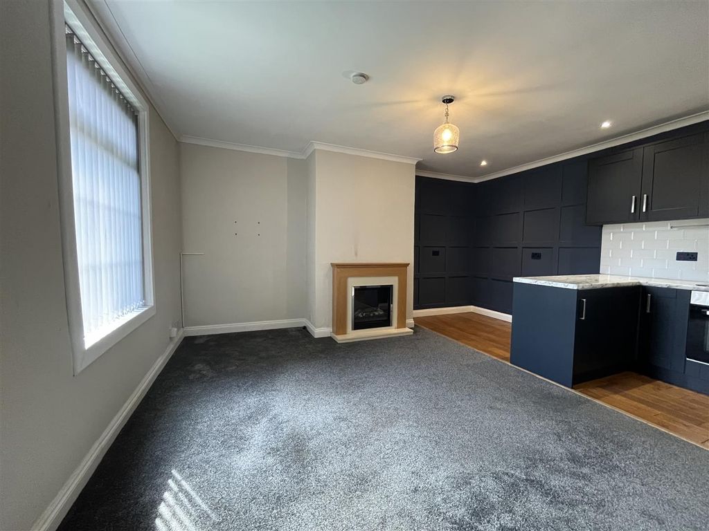 Property photo 2 of 11 Open Plan Kitchen Living