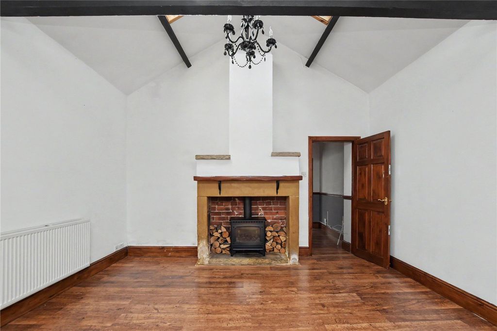 Property photo 2 of 12 Picture No. 56