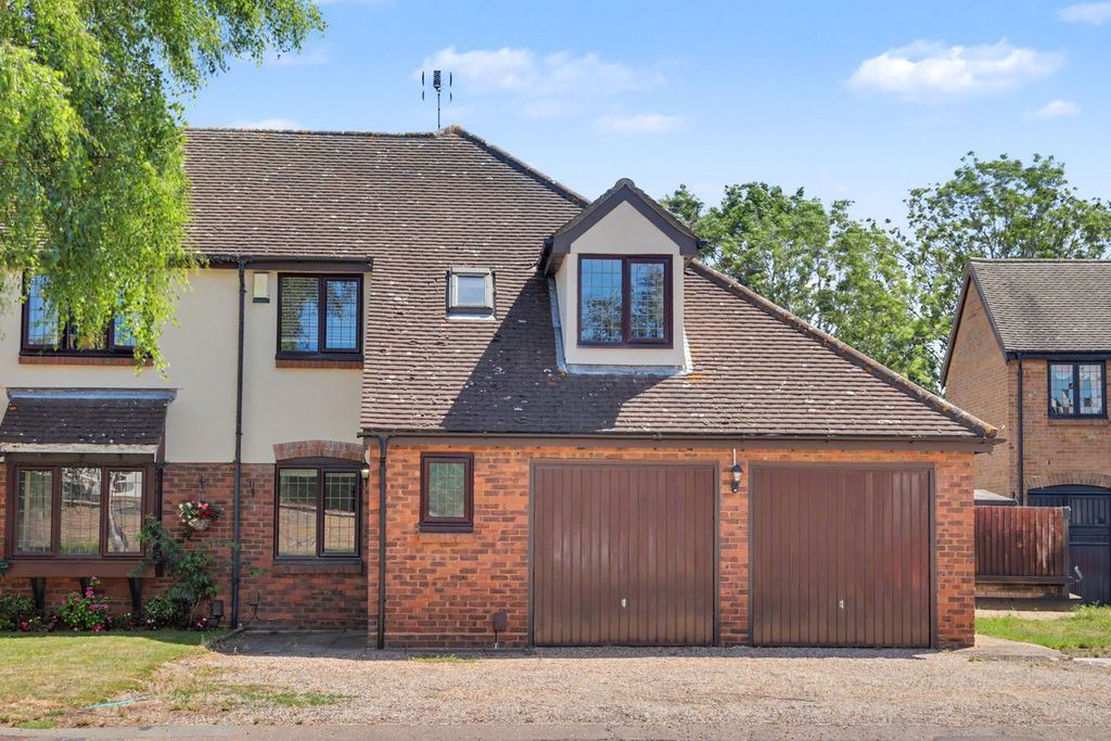 Property photo 1 of 18