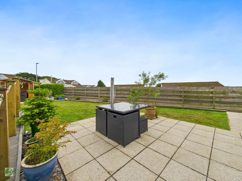 Property photo 2 of 23