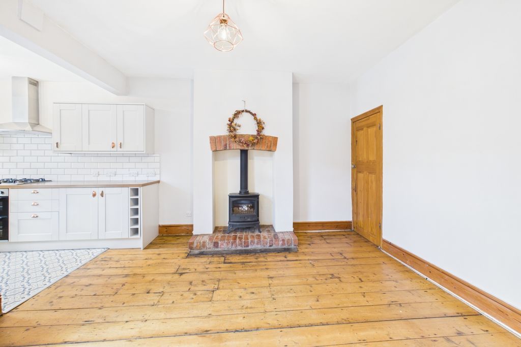 Property photo 3 of 17 Dining Room