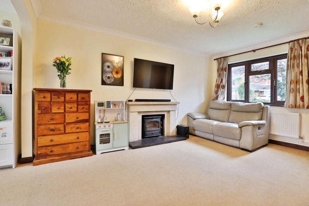 Property photo 3 of 21 Pbox-Img.Jpg