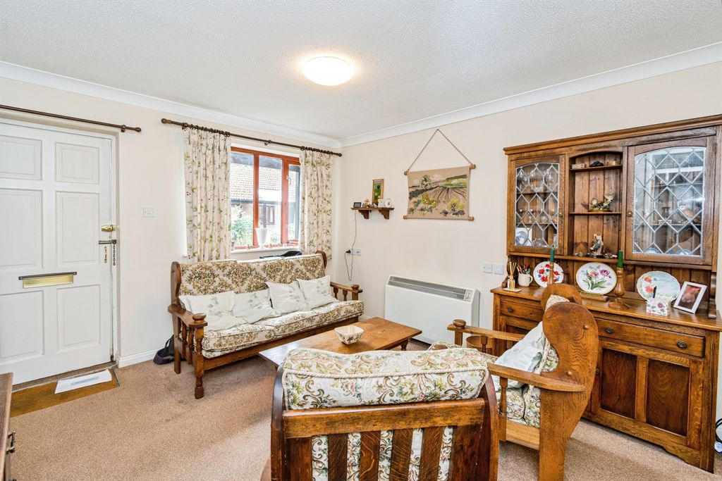 Property photo 3 of 17