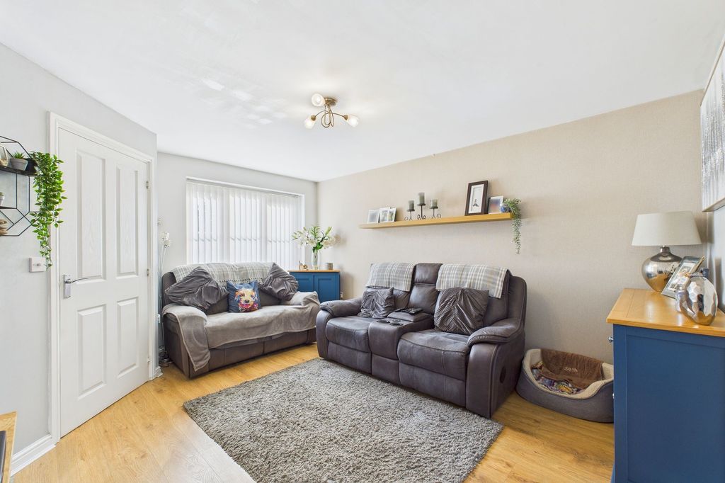 Property photo 2 of 19