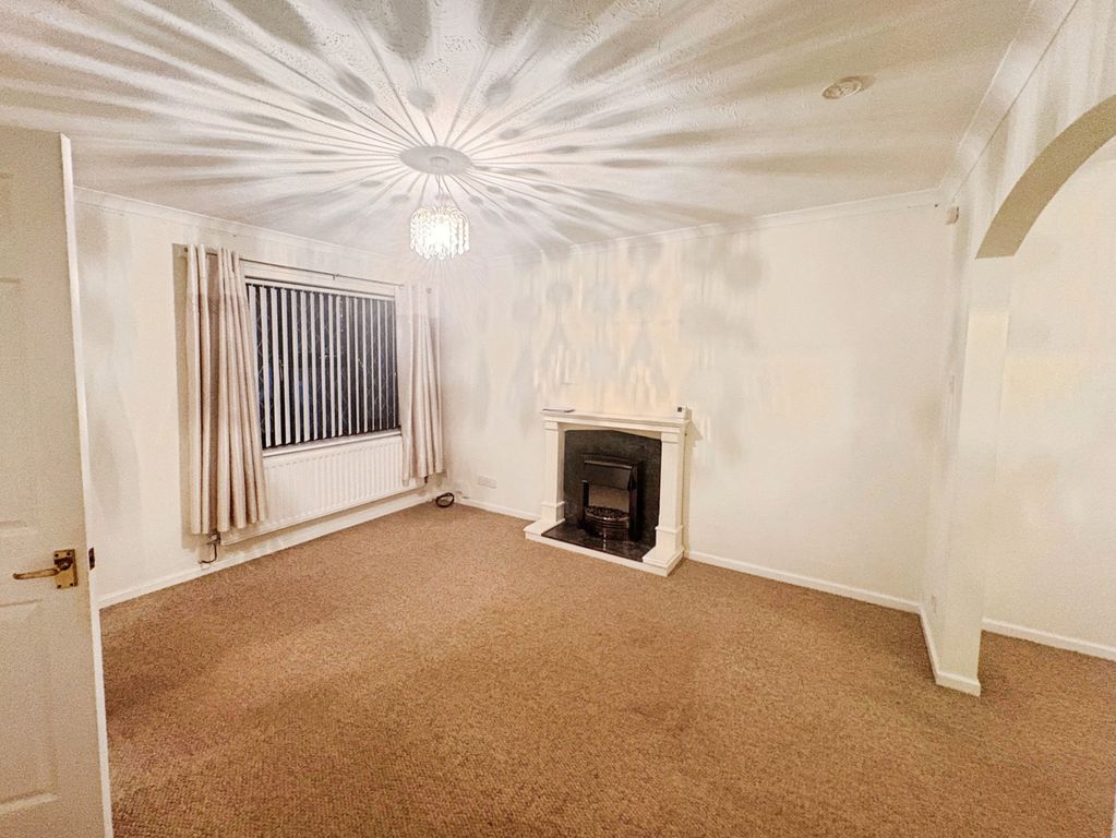 Property photo 2 of 13 Dining Room