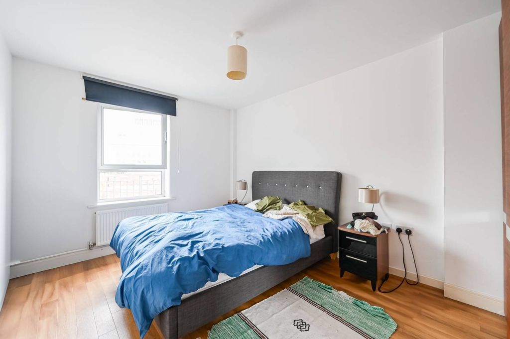 Property photo 3 of 11