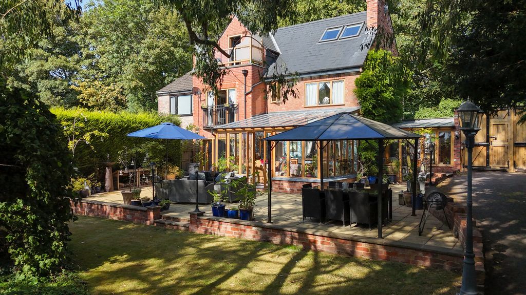 Property photo 1 of 50