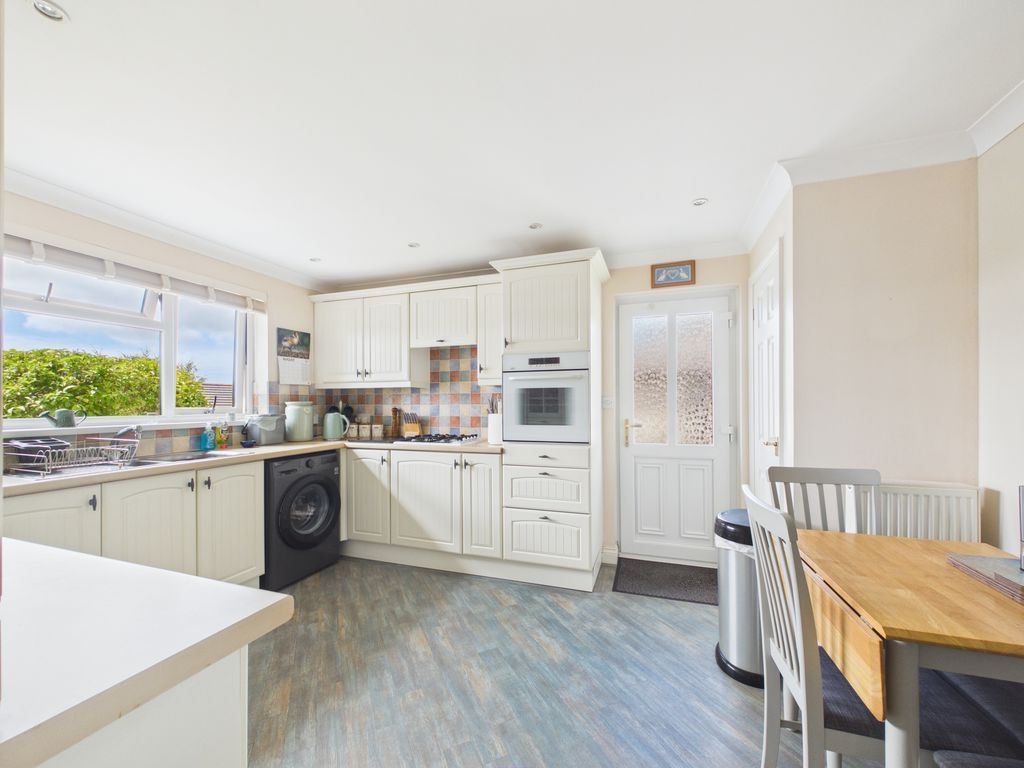 Property photo 2 of 9 Kitchen/Diner
