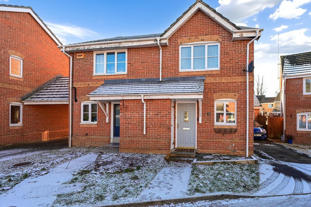 Property photo 1 of 10 Front