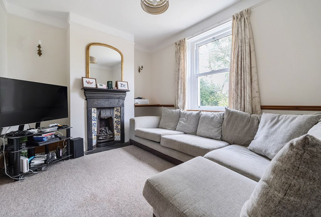 Property photo 2 of 14 Sitting Room